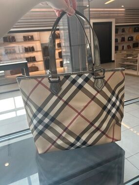 TAI’S CRAZY BURBERRY DEAL FOR KIMMY